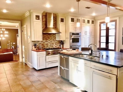Remodeled 2 story Lakeside Colonial Home for Sale McComb MS - image 5