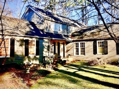 Remodeled 2 story Lakeside Colonial Home for Sale McComb MS - image 2