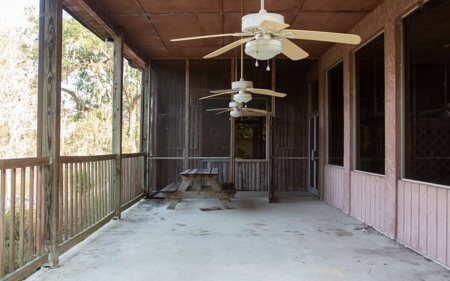 A very unique Suwannee River Property! - image 10