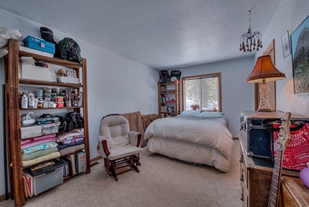 Mountain Modern Colorado home with fresh air and bright sun - image 9