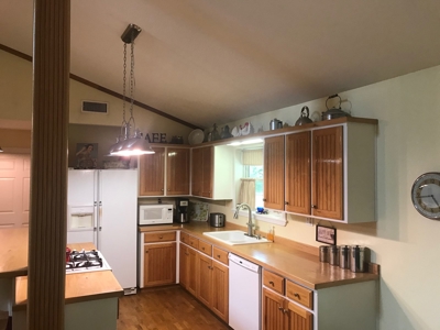 Home and land for sale Southeast Oklahoma - image 15