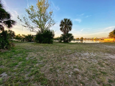 SUWANNEE WATERFRONT PROPERTY FOR SALE - Suwannee, Florida - image 2