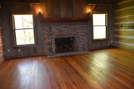 Henderson Co TN Log & Wood home, Barn, Ponds, School & Acres - image 31
