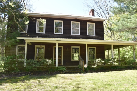 Henderson Co TN Log & Wood home, Barn, Ponds, School & Acres - image 2