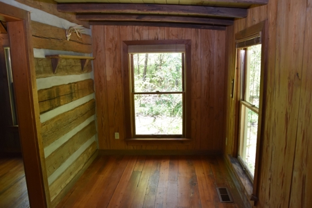 Henderson Co TN Log & Wood home, Barn, Ponds, School & Acres - image 25