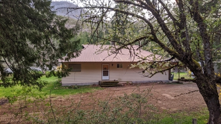 Escape to Your Own Riverside Paradise in North Central Idaho - image 1