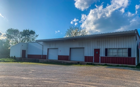 Commercial Property in Salem, Missouri - image 8