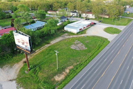 Commercial Property in Salem, Missouri - image 12