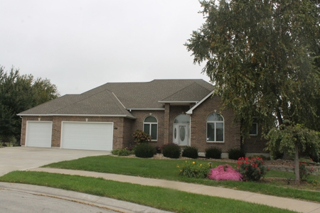 Golf Course View Home For Sale In Cameron Mo - image 1