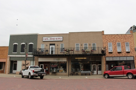 Clyde, Cloud County, Kansas – Loft Apartment – Business Sale - image 2
