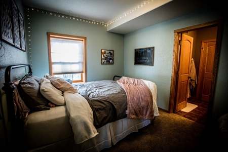 Beautiful Southern Iowa Lakefront Home - image 22