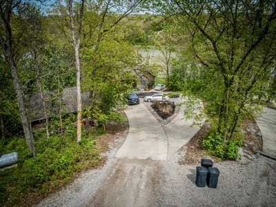 Beautiful Southern Iowa Lakefront Home - image 42