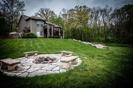 Beautiful Southern Iowa Lakefront Home - image 33