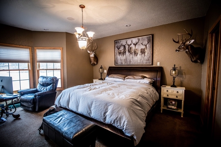 Beautiful Southern Iowa Lakefront Home - image 26
