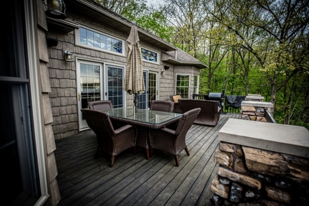 Beautiful Southern Iowa Lakefront Home - image 28