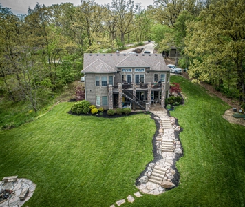 Beautiful Southern Iowa Lakefront Home - image 39