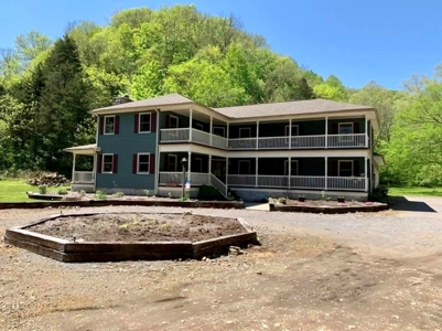 Hunting & Recreational Ranch with Home For Sale in Hilham TN - image 2