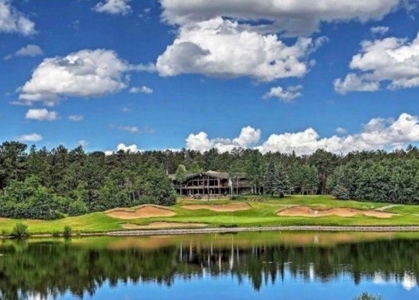 Build Your Getaway on the 15th Green! - image 19