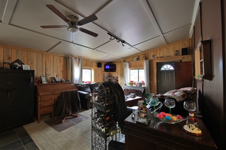 Turn Key Income Producing Liquor Store with Living Quarters - image 14