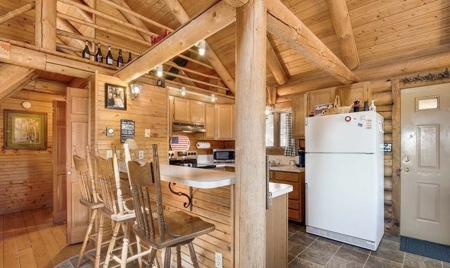 Quintessential Log Cabin - image 7