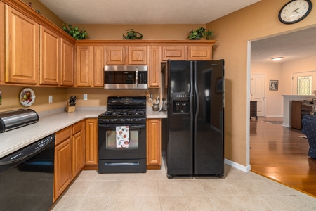 COUNTRY HOME FOR SALE ON 10 ACRES - Trenton, Gilchrist Co FL - image 8