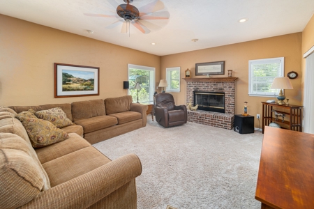 COUNTRY HOME FOR SALE ON 10 ACRES - Trenton, Gilchrist Co FL - image 2