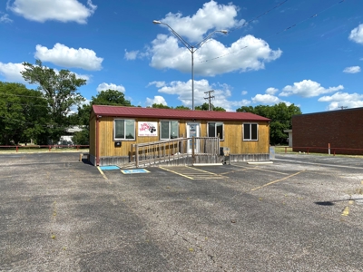 Southern Oklahoma Commercial Location On High Traffic Hwy 77 - image 28