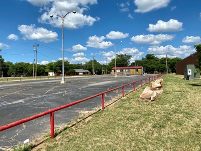 Southern Oklahoma Commercial Location On High Traffic Hwy 77 - image 31