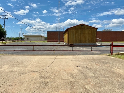Southern Oklahoma Commercial Location On High Traffic Hwy 77 - image 32