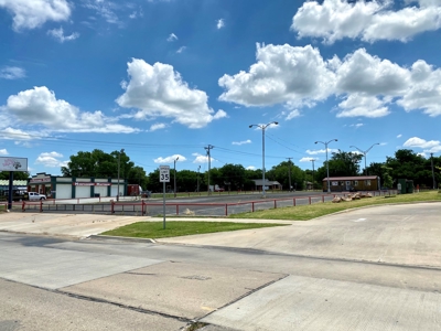 Southern Oklahoma Commercial Location On High Traffic Hwy 77 - image 38
