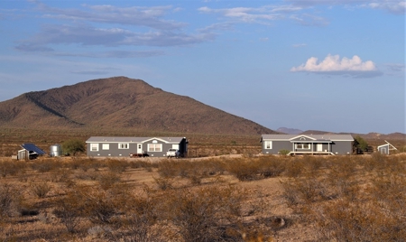 252+/- Head Cattle Ranch , Gordon Family Ranch, Aguila, AZ - image 2