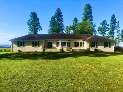 Riverfront Home For Sale In Bath North Carolina - image 2