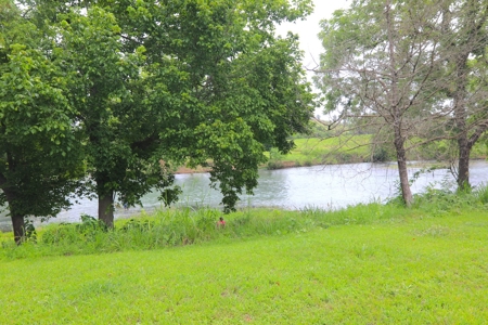 Riverfront Property for Sale in the Ozarks - image 3
