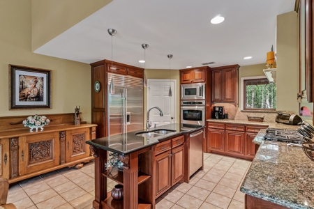 East Texas Private Oasis - Stocked Lake - 28 + Wooded Acres - image 26