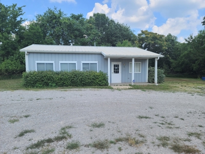 Commercial Buildings For Sale in Centerville, IA - image 1