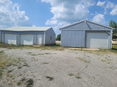 Commercial Buildings For Sale in Centerville, IA - image 2