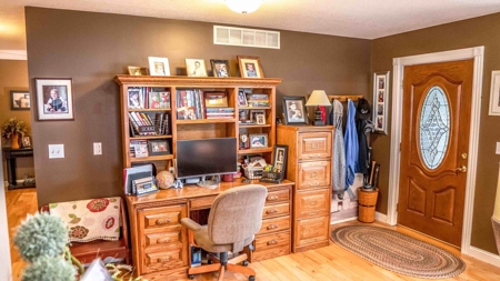 4000 Square Foot Brick Home On 3 Acres - image 17