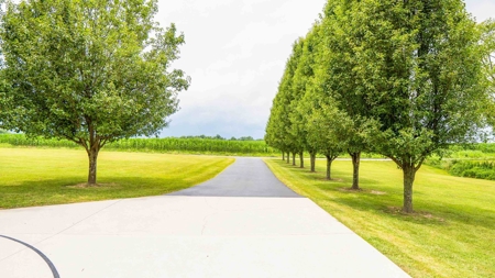 4000 Square Foot Brick Home On 3 Acres - image 13