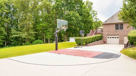 4000 Square Foot Brick Home On 3 Acres - image 14