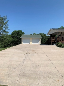 Lake Thunderhead 3 Bedroom Home For Sale - image 3