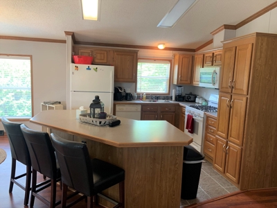 Lake Thunderhead 3 Bedroom Home For Sale - image 15