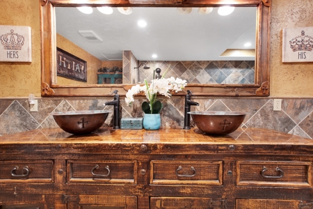 Large Country Home On Acreage With Multiple Shops - image 31