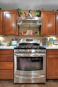 Large Country Home On Acreage With Multiple Shops - image 24