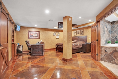 Large Country Home On Acreage With Multiple Shops - image 27