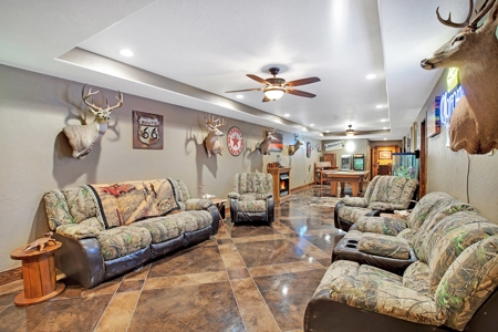 Large Country Home On Acreage With Multiple Shops - image 18