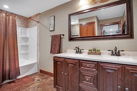 Large Country Home On Acreage With Multiple Shops - image 34