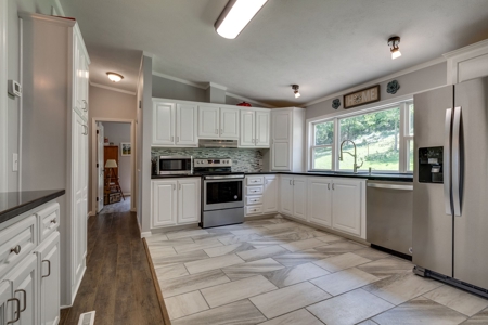 Tennessee Mini-Farm with Acreage & Hay Barn for Sale - image 22