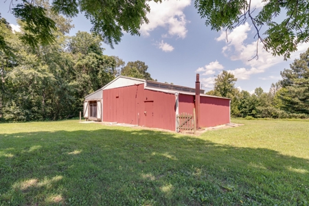 Tennessee Mini-Farm with Acreage & Hay Barn for Sale - image 34