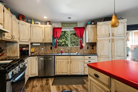 North Idaho Dream Home On Nearly 11 Acres In Cougar Gulch - image 7