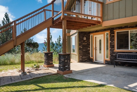 North Idaho Dream Home On Nearly 11 Acres In Cougar Gulch - image 4